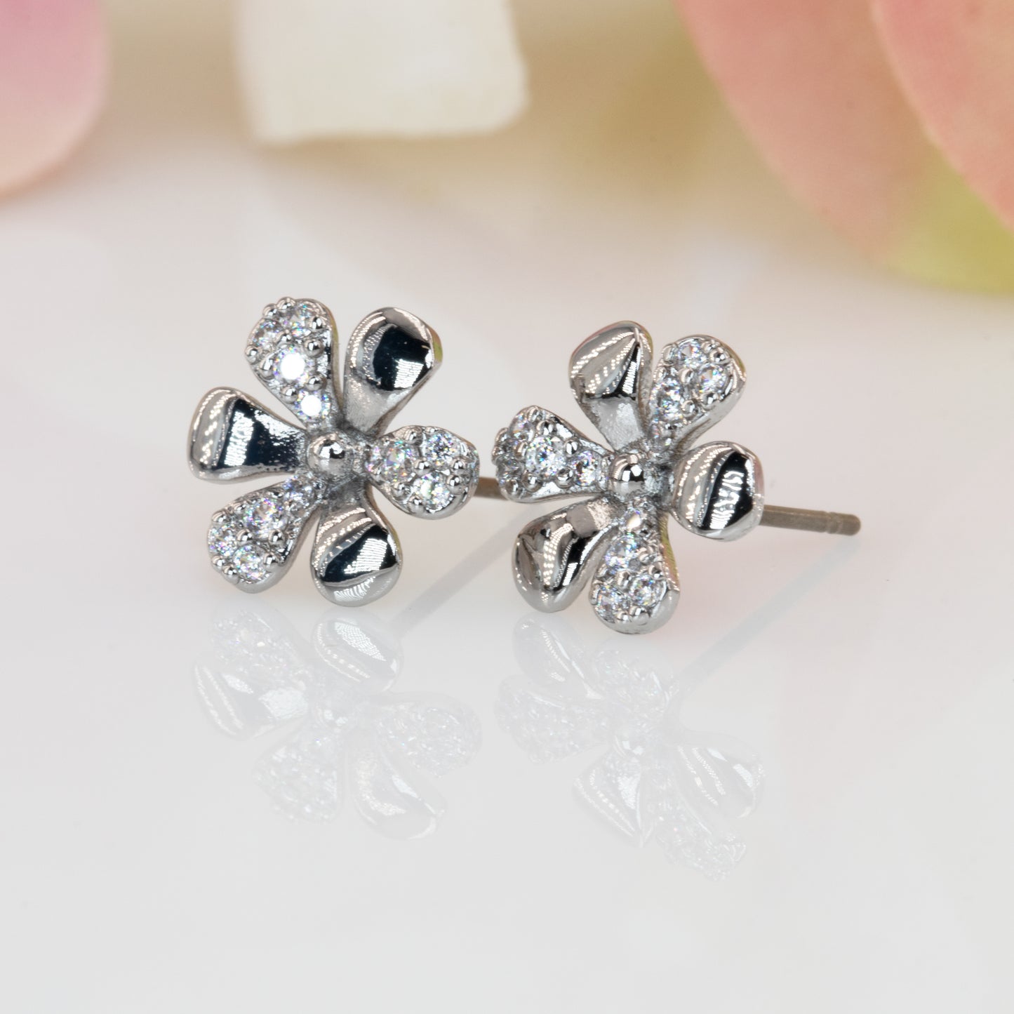 Small Daisy Stud Earrings