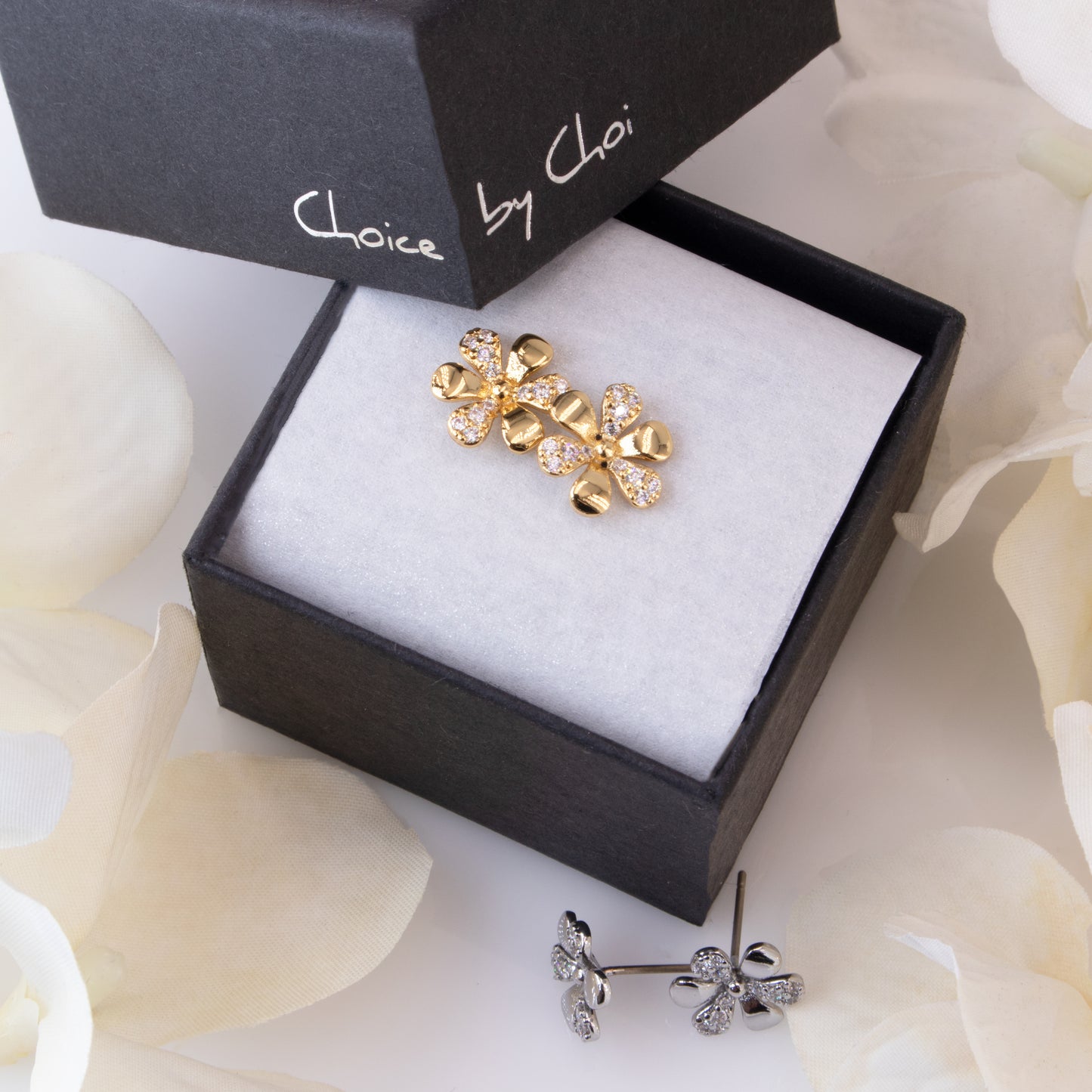 Small Daisy Stud Earrings
