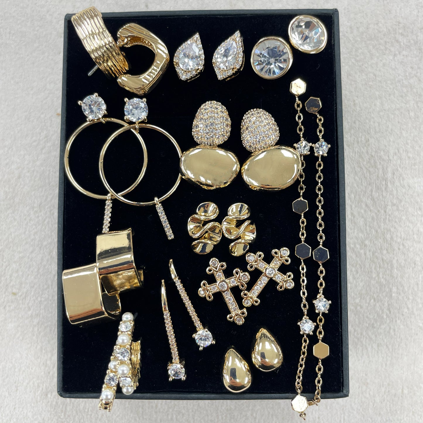 Mystery Earrings Box